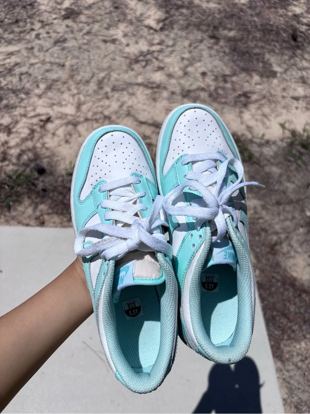 Nike Kids Low-Top Sneakers in Mint Green and White